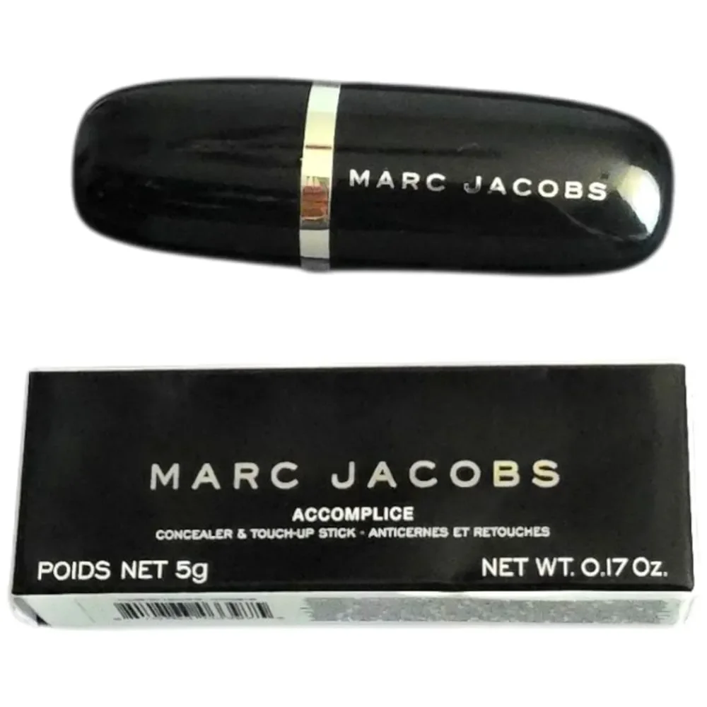 Marc Jacobs Accomplice Concealer & Touchup Stick Tan 49